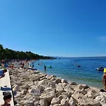 Deluxe F & M Lägenhet Tučepi