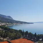 Deluxe F & M Lägenhet Tučepi