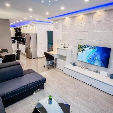 Apartment Deluxe F & M Tucepi