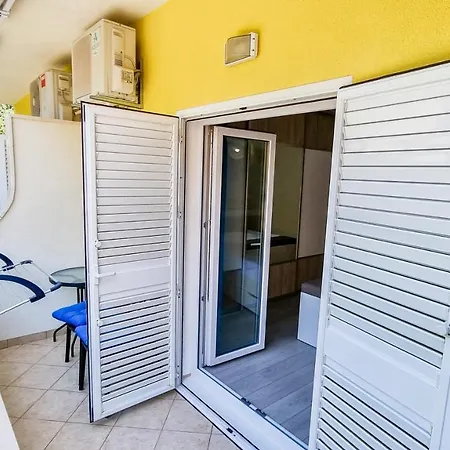 Apartment Deluxe F & M Tucepi